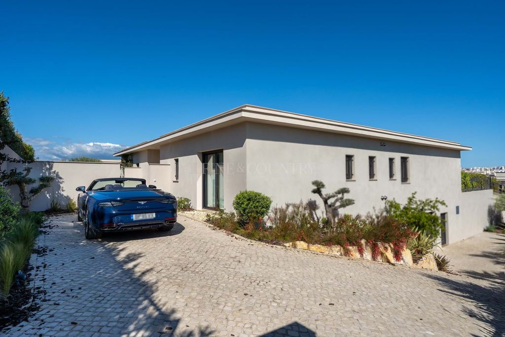 Property photo 2 of 30