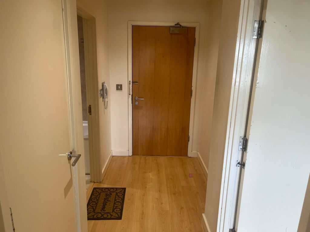 Property photo 2 of 6 Entrance Lobby