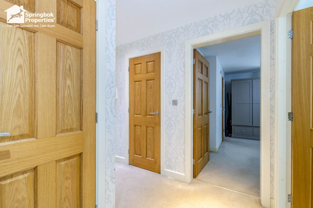 Property photo 3 of 11 Image 2