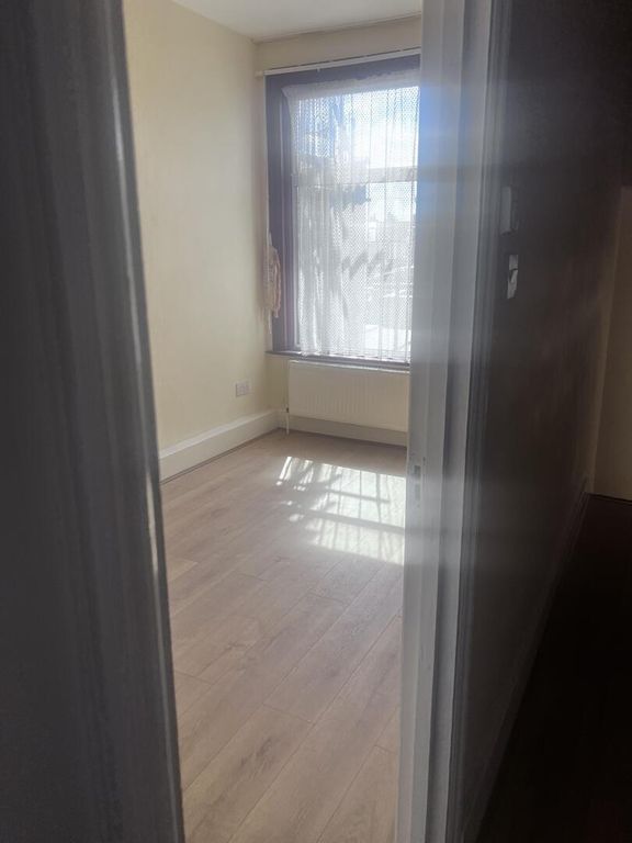 Property photo 3 of 6 Img_5108 (3).Jpg