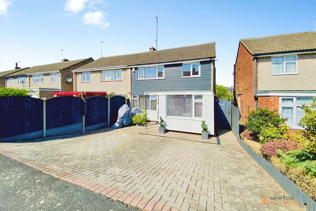 Property photo 1 of 24