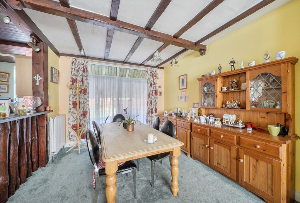 Property photo 3 of 14 1469737-17-6A2048...