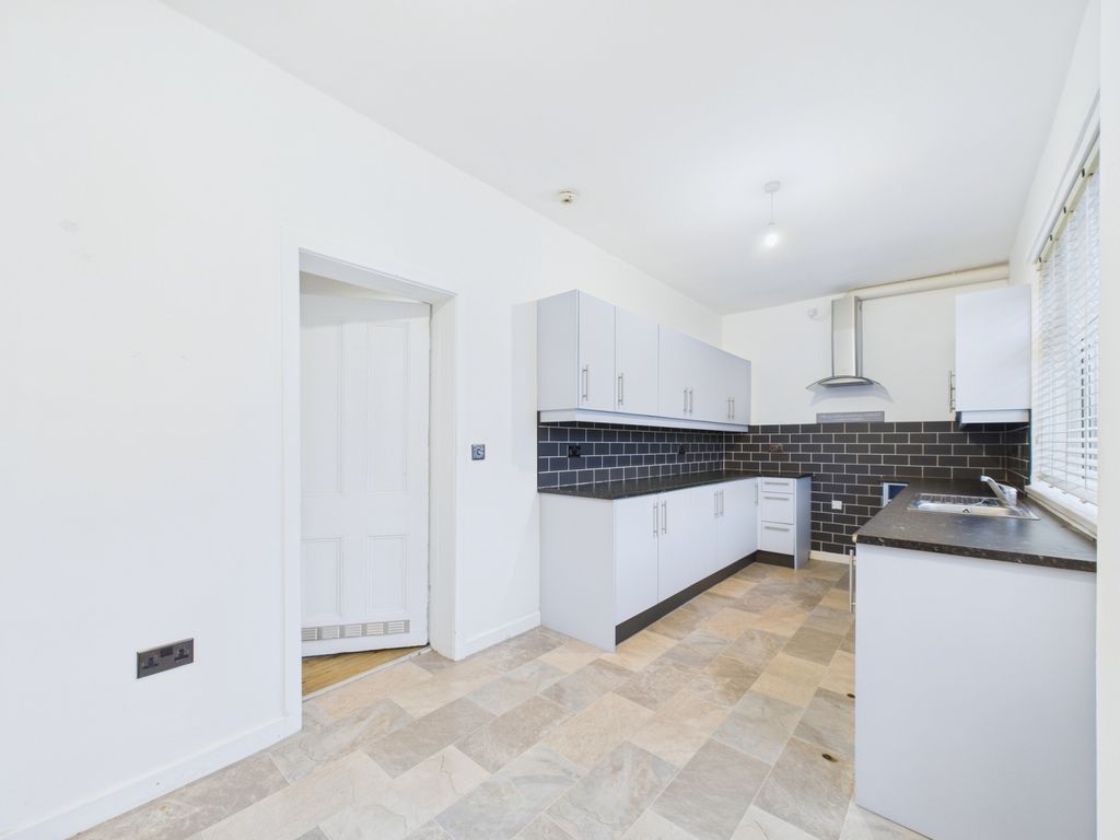 Property photo 3 of 11 Cam02195G0-Pr0096-Still011 (1)