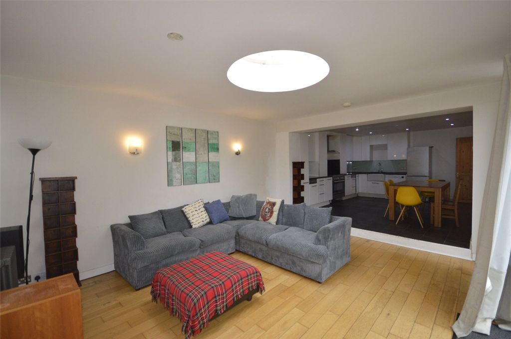 Property photo 1 of 10 Picture No. 12