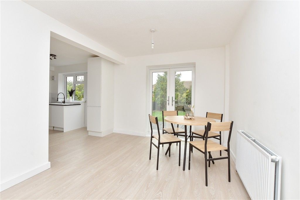 Property photo 3 of 12 Lounge/Dining Area