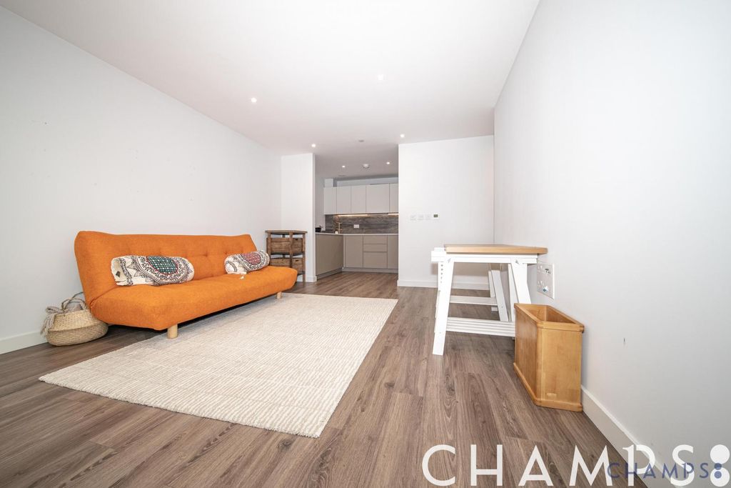 Property photo 2 of 13 Gallery