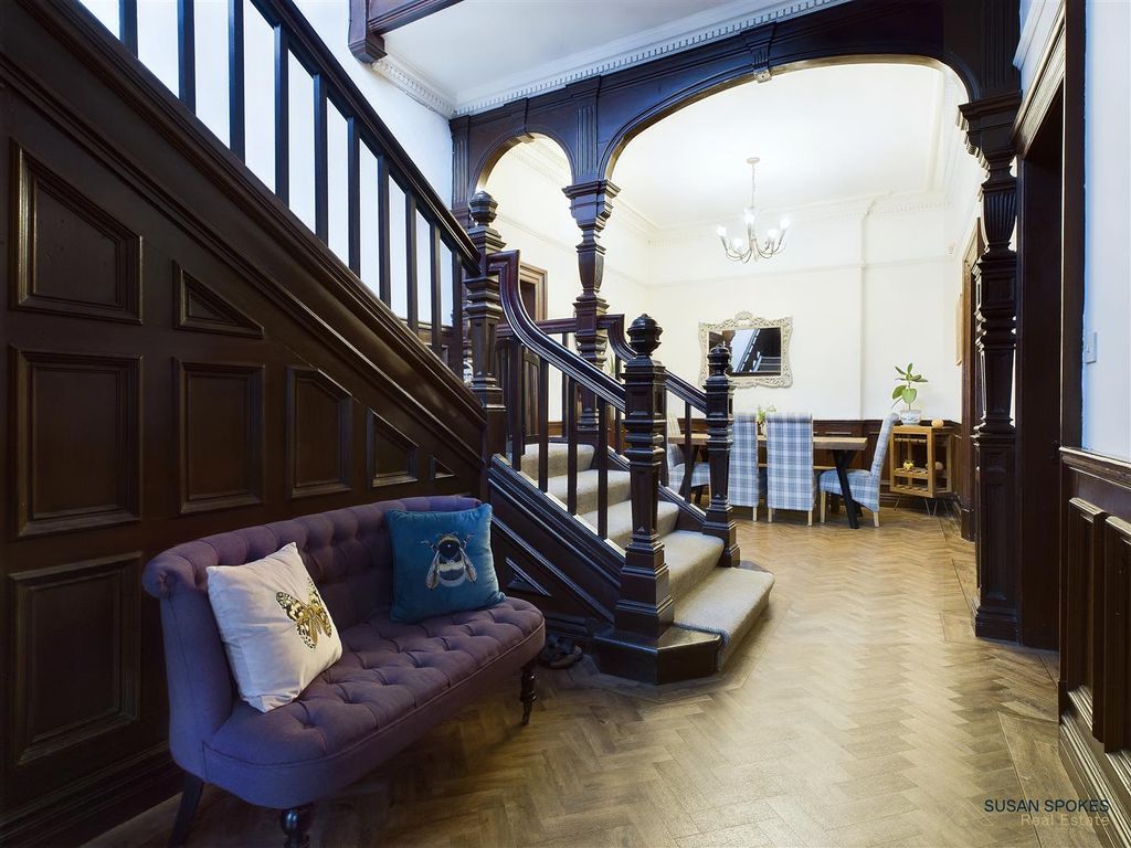 Property photo 2 of 35 Cam01858G0-Pr0088-Still001.Jpg