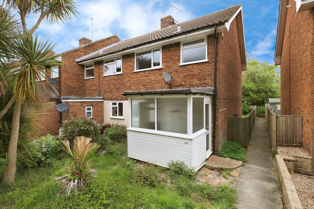 Property photo 1 of 12
