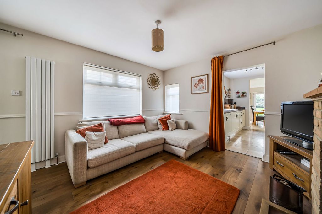 Property photo 3 of 19