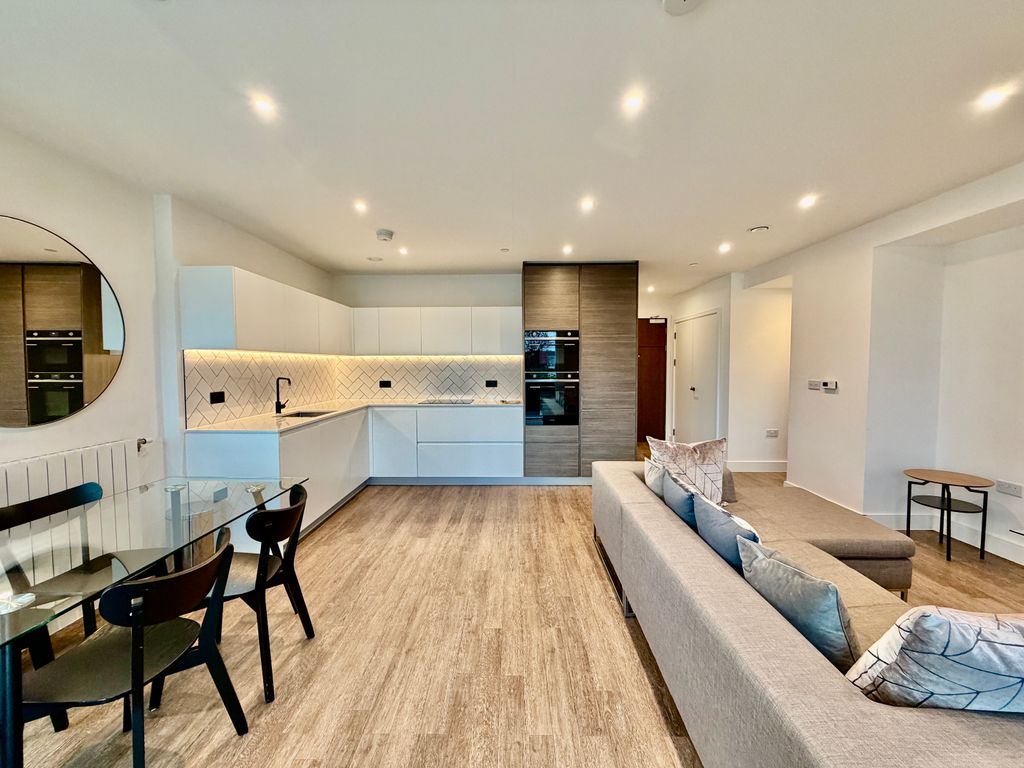 Property photo 2 of 8