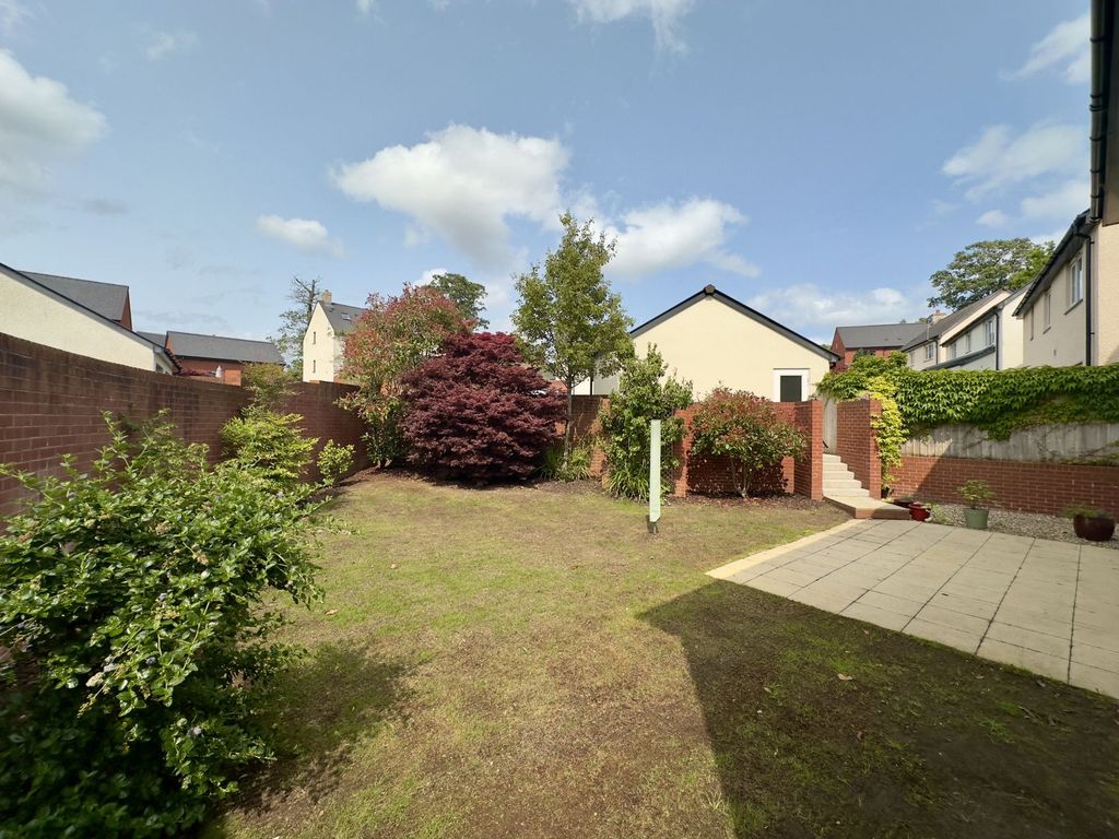 Property photo 2 of 20 Photo 5