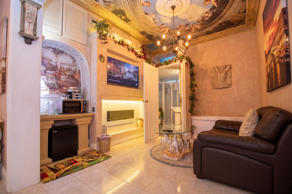 Property photo 3 of 35