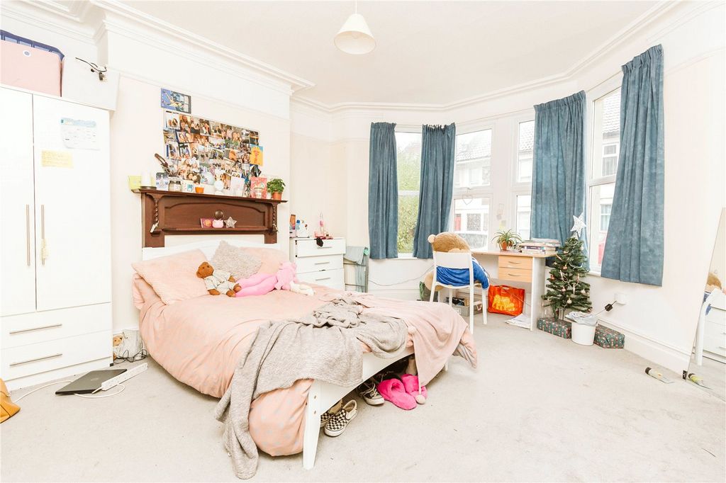 Property photo 2 of 19 Picture No. 13