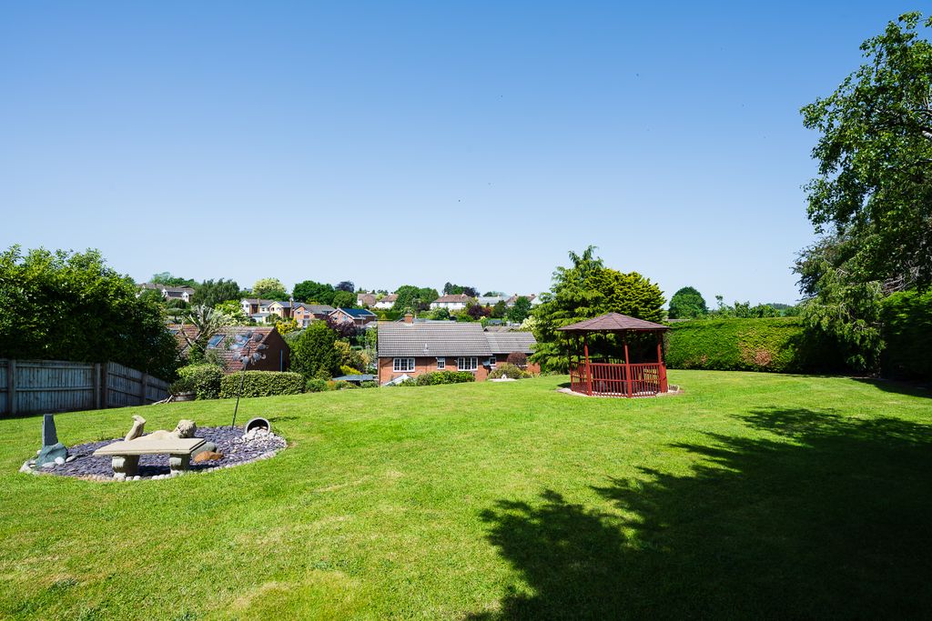 Property photo 3 of 26 How Caple Avenue-38