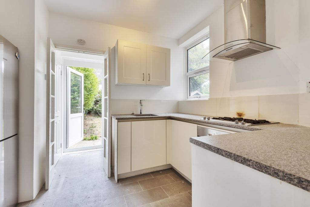 Property photo 1 of 7 870325 (2)