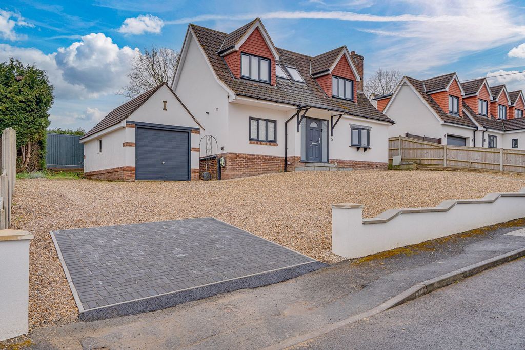 Property photo 1 of 27