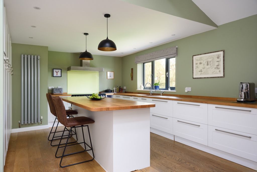 Property photo 3 of 35 4255799