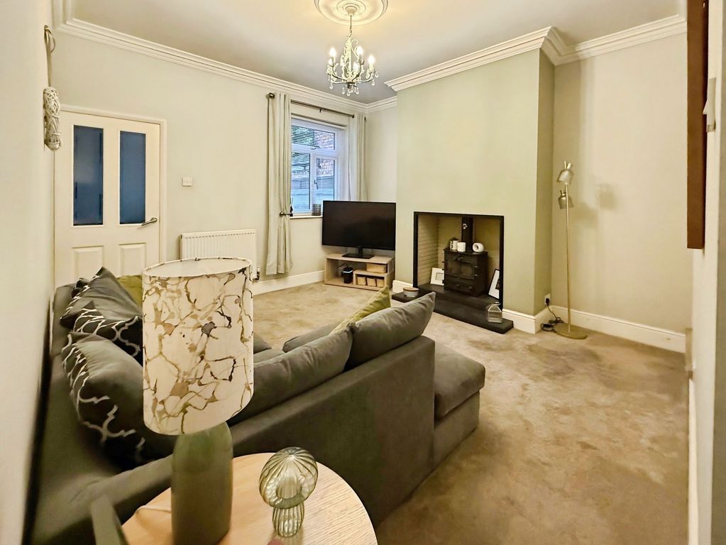 Property photo 3 of 14 Lounge