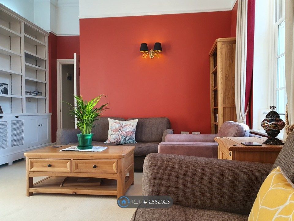 Property photo 3 of 27 Living Room