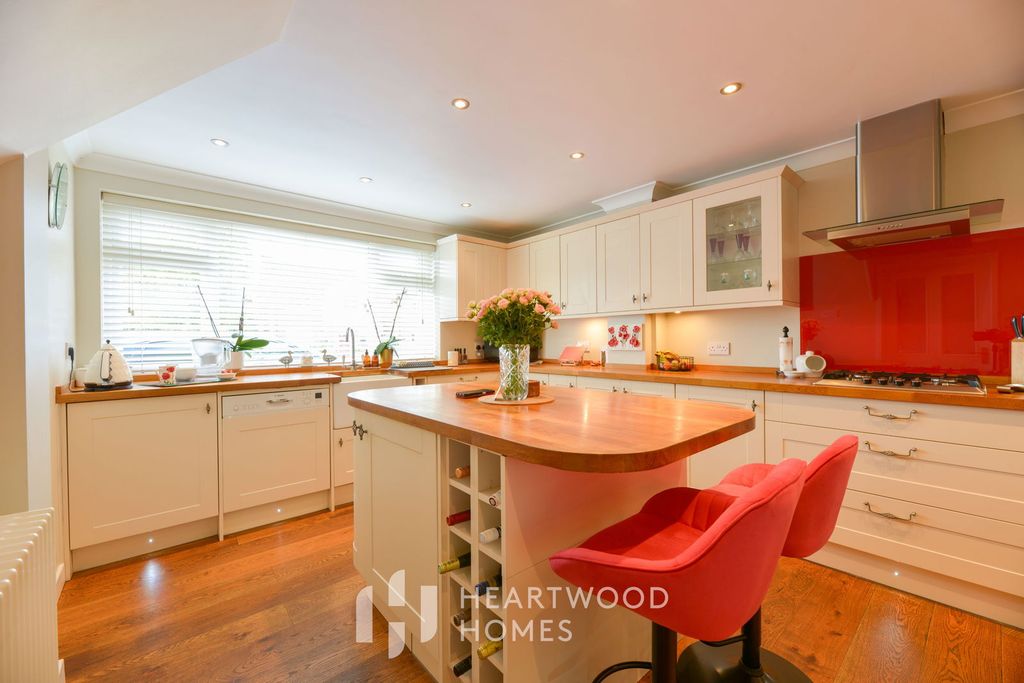 Property photo 1 of 26