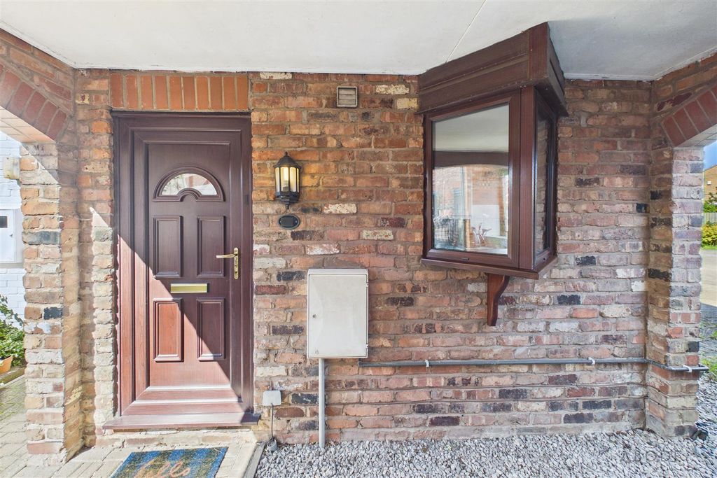 Property photo 2 of 17 Cam02544G0-Pr0374-Still016.Jpg