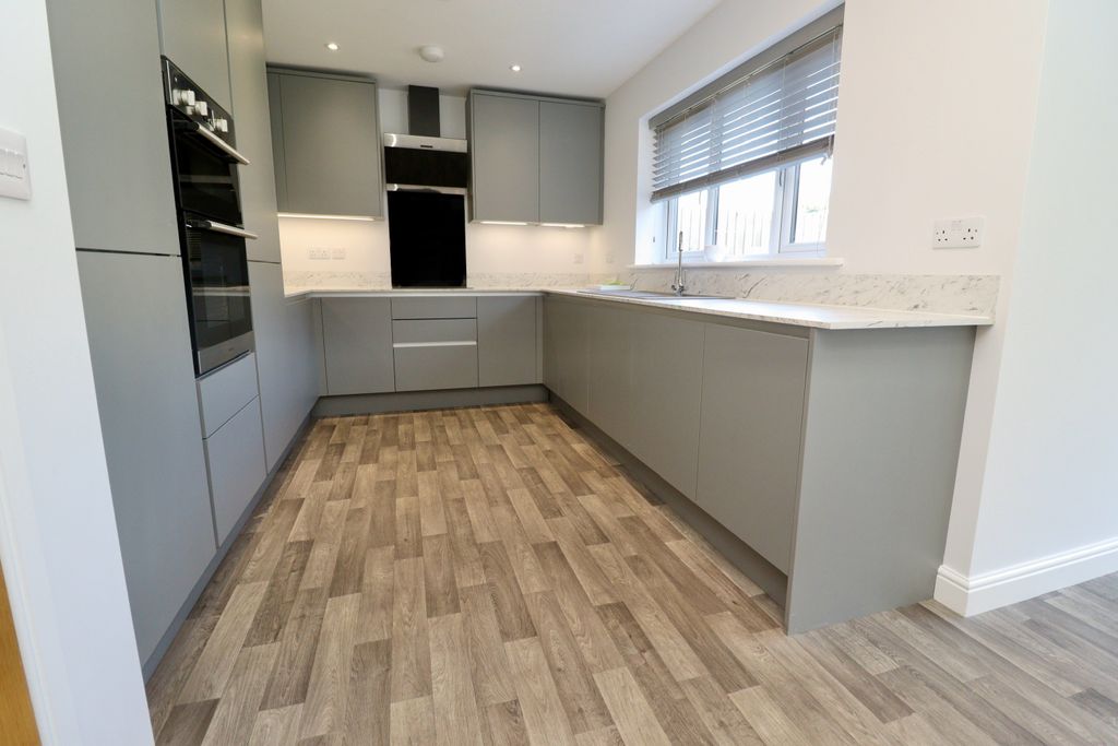 Property photo 3 of 14 Img_1119