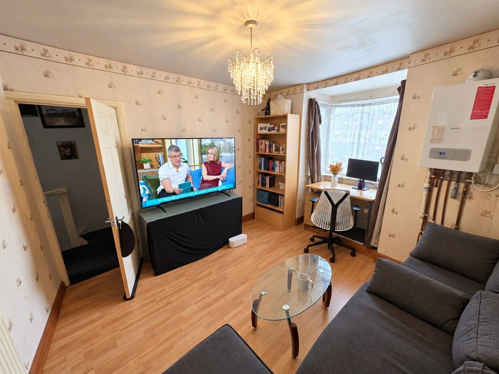 Property photo 3 of 13