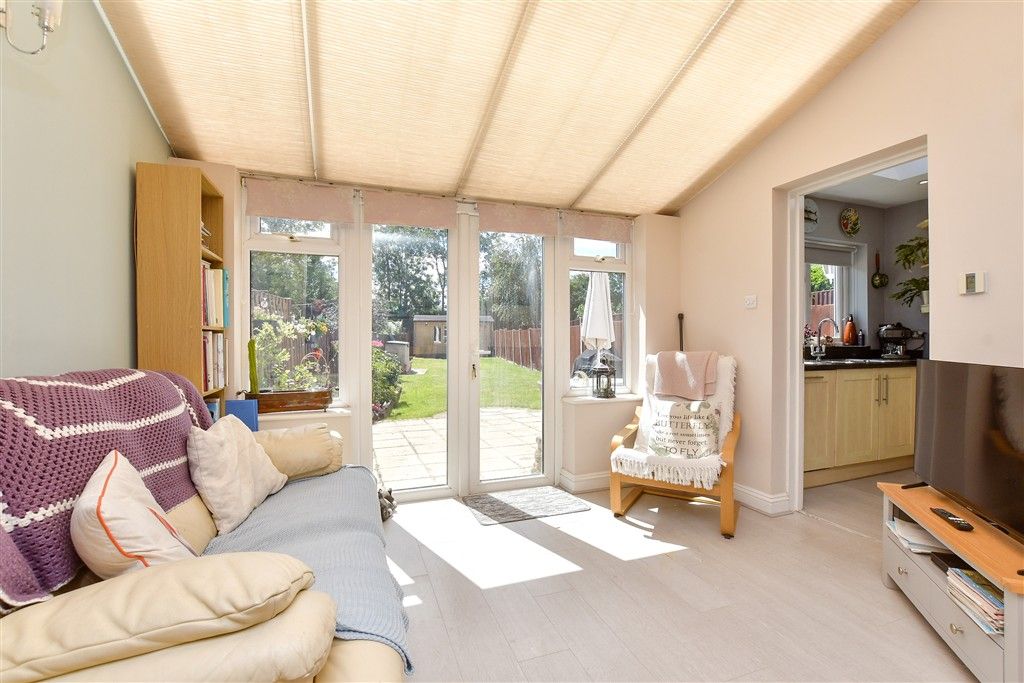 Property photo 3 of 16 Conservatory