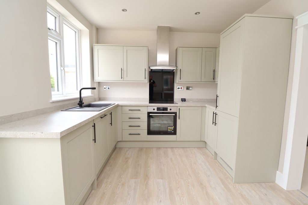 Property photo 2 of 13 Img_9714