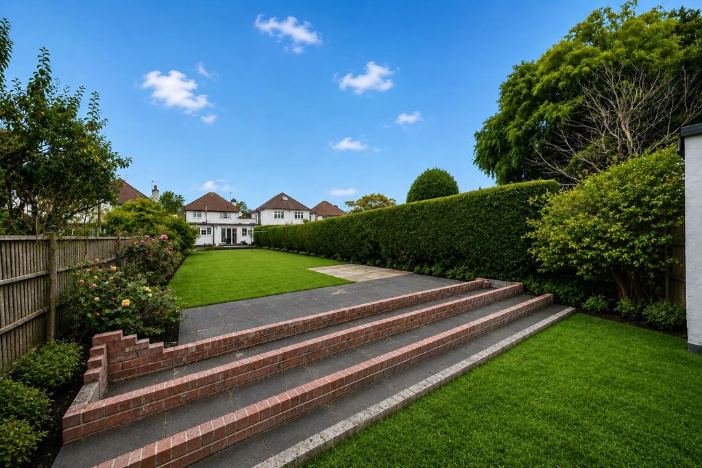 Property photo 2 of 19