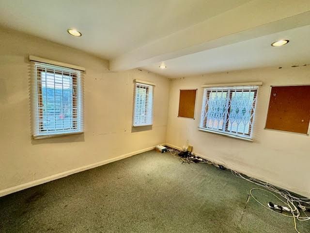 Property photo 2 of 4 Photo