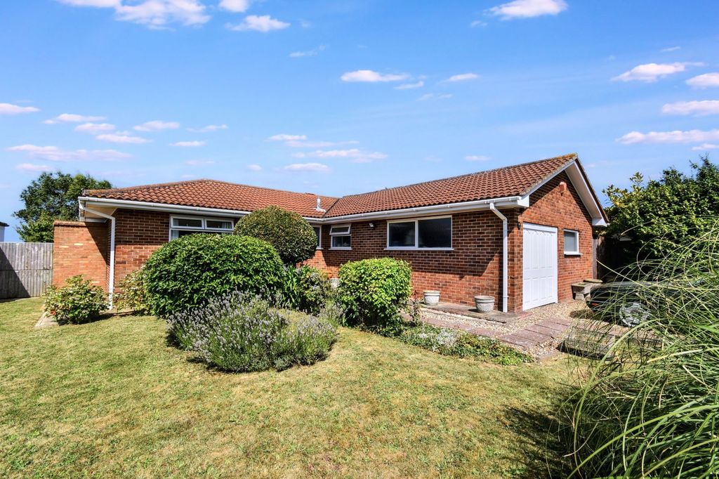 Property photo 2 of 19