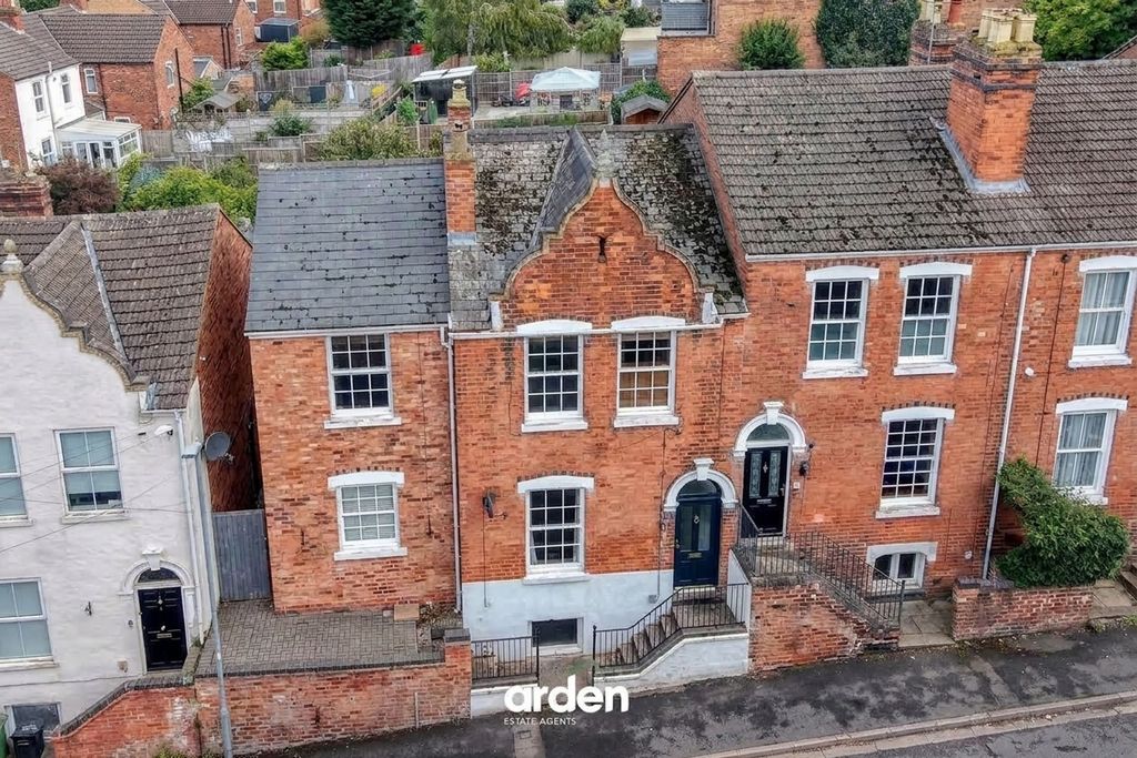 Property photo 1 of 19