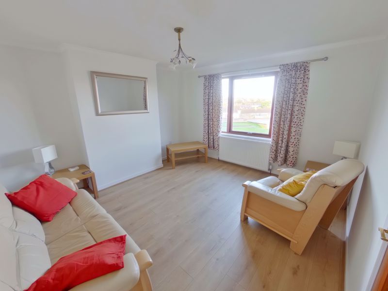 Property photo 1 of 6 Photo 5