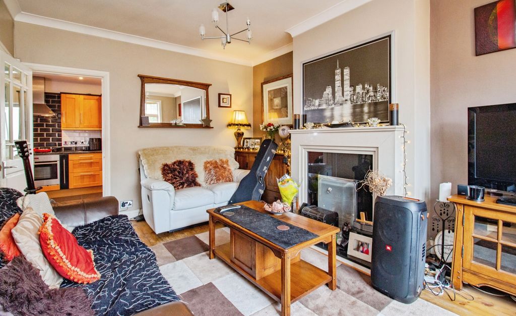 Property photo 3 of 16
