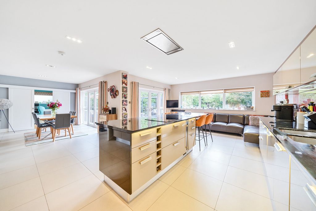 Property photo 2 of 18 1141178 (5).Jpg