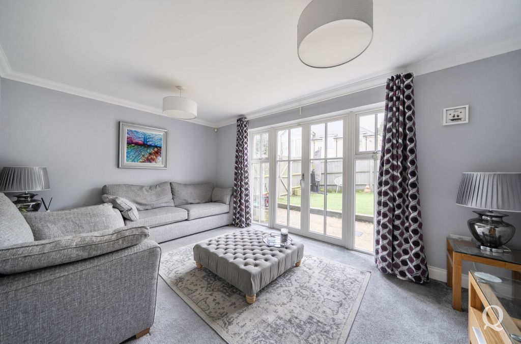 Property photo 3 of 24 Cf825850-8331-48d...