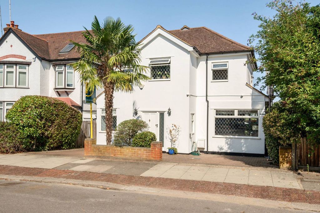 Property photo 2 of 19