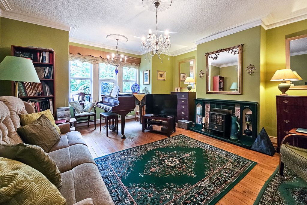 Property photo 2 of 15
