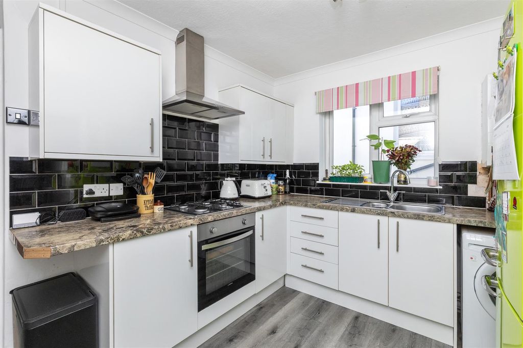 Property photo 2 of 7 Bear Road-2.Jpg