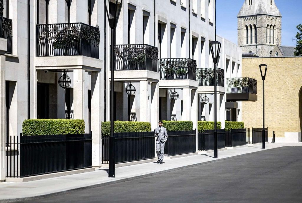 Property photo 2 of 16