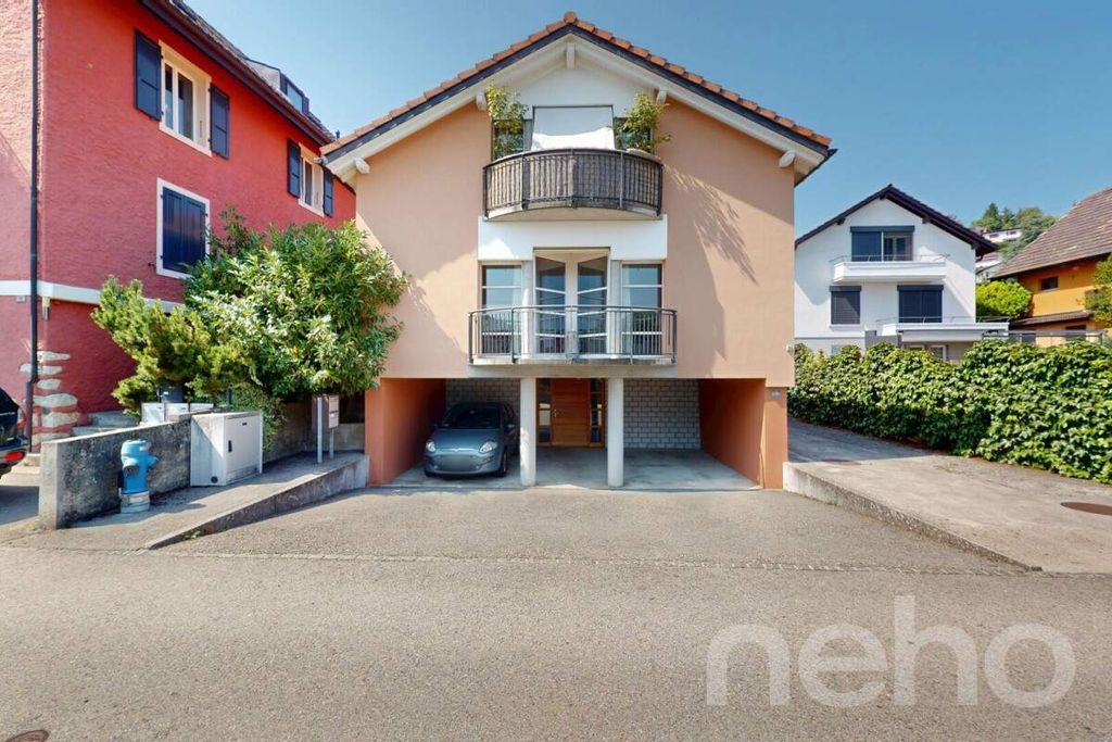 Property photo 1 of 12