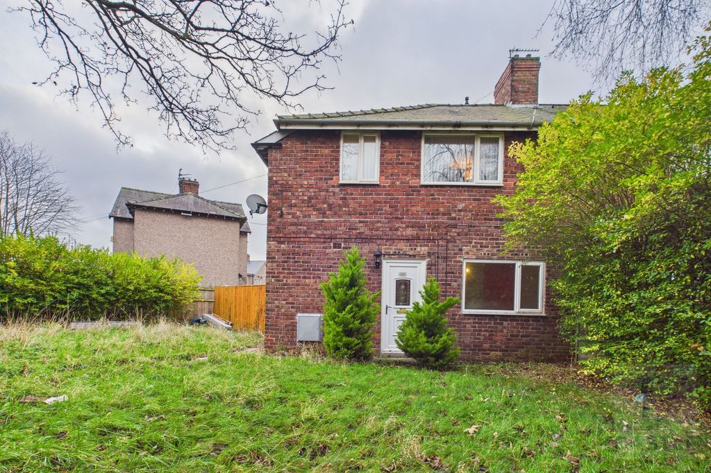 Property photo 2 of 27