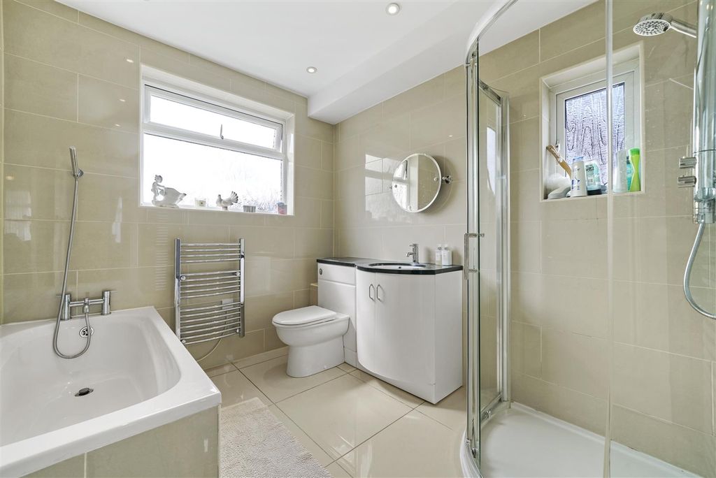 Property photo 3 of 20 110 Norval Road - Ltohwvwroooxy3Mo8Wkn.Jpg