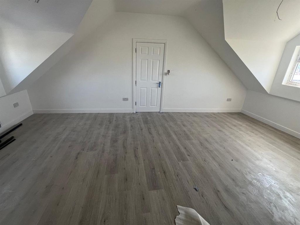 Property photo 3 of 20 Photo 27-04-2026, 4 13 36 Pm (1).Jpg