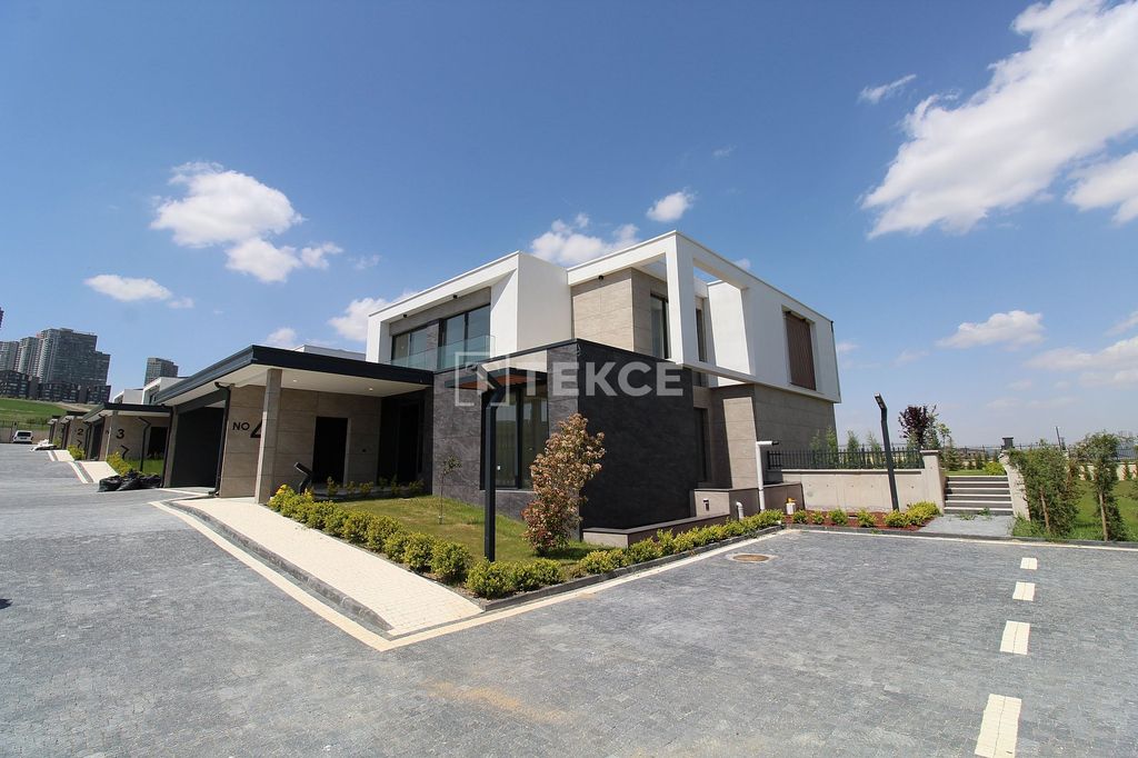 Property photo 1 of 46