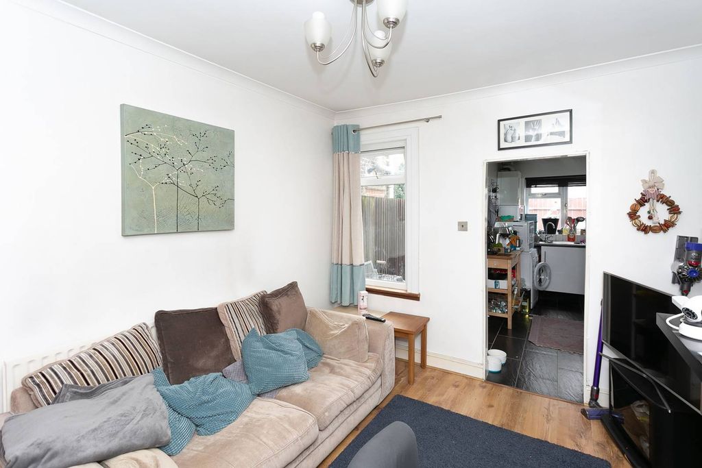 Property photo 3 of 11