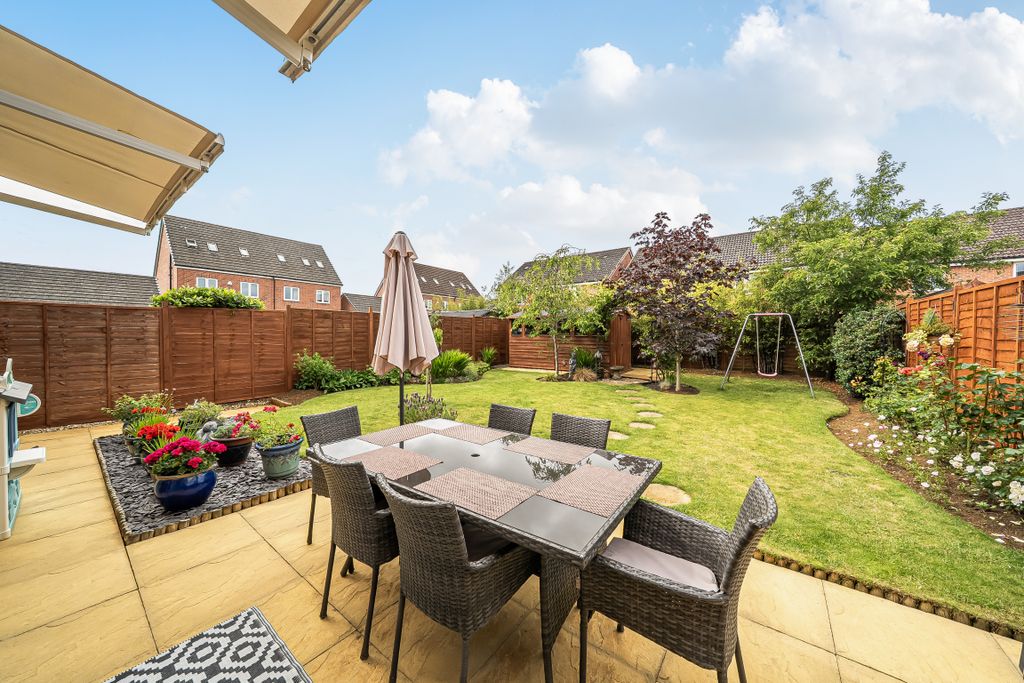Property photo 2 of 12 147943236A31247dc64A7