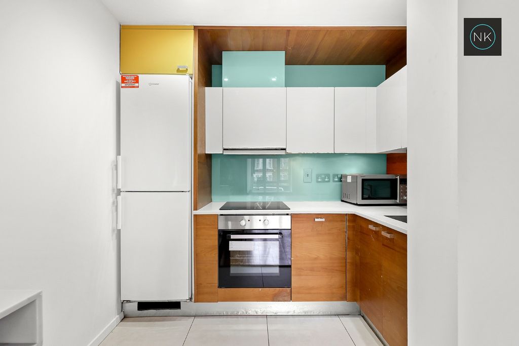 Property photo 3 of 23 4828193