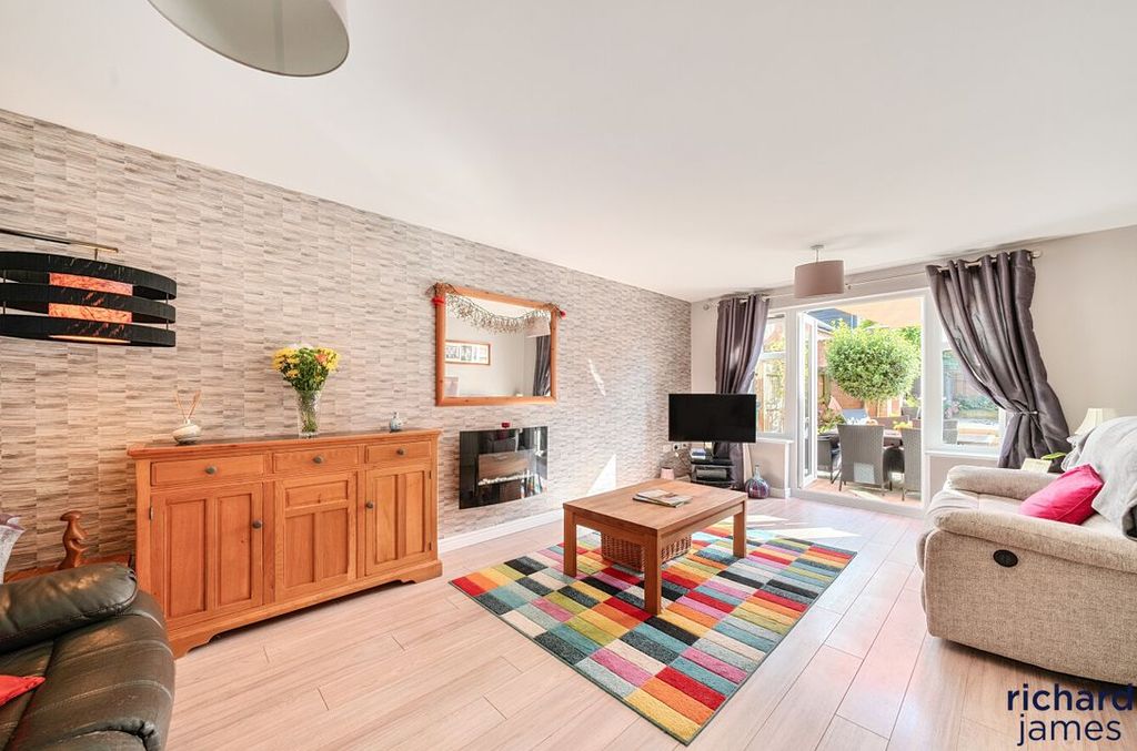 Property photo 2 of 23 3Dd07A1F57E145B7B1635911595d77A6